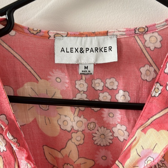 Alex and Parker Faux Wrap Floral Blouse. Size M - Picture 4 of 11